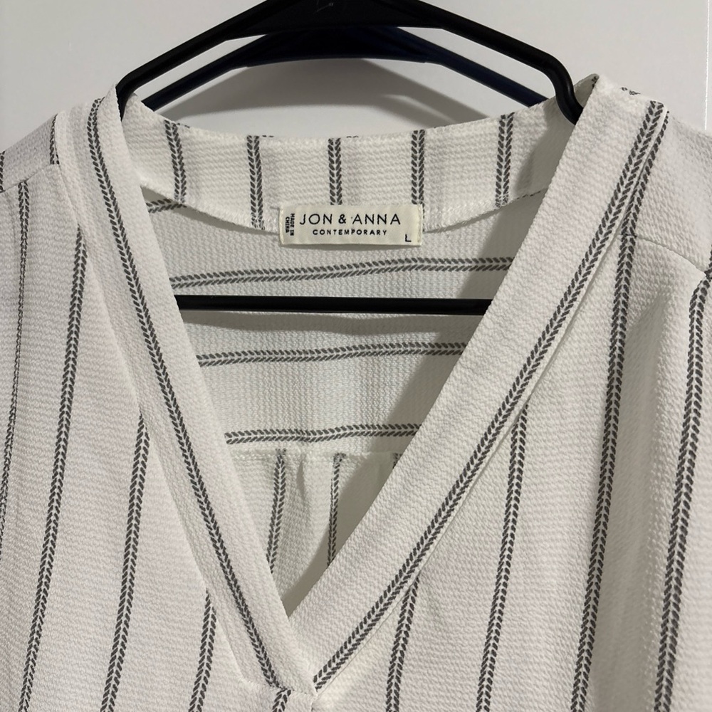 Jon & Anna Contemporary Women’s L  Blouse - Picture 2 of 5